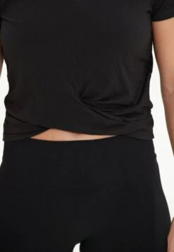 Endurance T-shirts Functioneel Shirt Katero Dames Zwart -Hummel Winkel 16213af27e6991a2d10ef7fc0f7f0f11