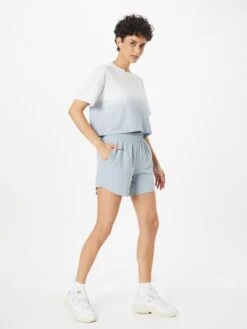 Under Armour Shorts Regular Sportbroek Dames Opaal -Hummel Winkel 1d8925ca441437f81197b3fe5fdefff7