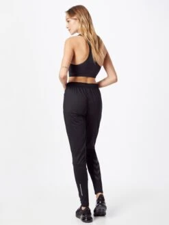 Hummel Lange Broeken Slimfit Sportbroek Selby Dames Zwart -Hummel Winkel 5f7676f09566c161d6b30e07d1212563