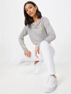 Hummel Longsleeves Functioneel Shirt GG12 Dames Grijs 9 Hummel Longsleeves Functioneel Shirt GG12 Dames Grijs -Hummel Winkel 6aff344306af0c36f7f817947e17f579