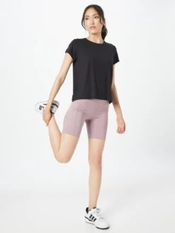 Hummel T-shirts Functioneel Shirt Taylor Dames Zwart -Hummel Winkel 98ee31ee2755e580eeac80be3413d060