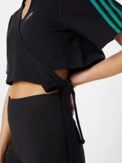 Voorkant -Hummel Winkel 9e4712091e0e59f4214d1f4a0705063b