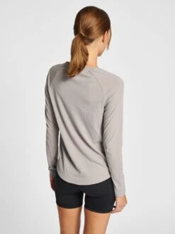 Hummel Longsleeves Functioneel Shirt Vanja Dames Taupe -Hummel Winkel c7303449c8902573d9f6f7360c978e3c