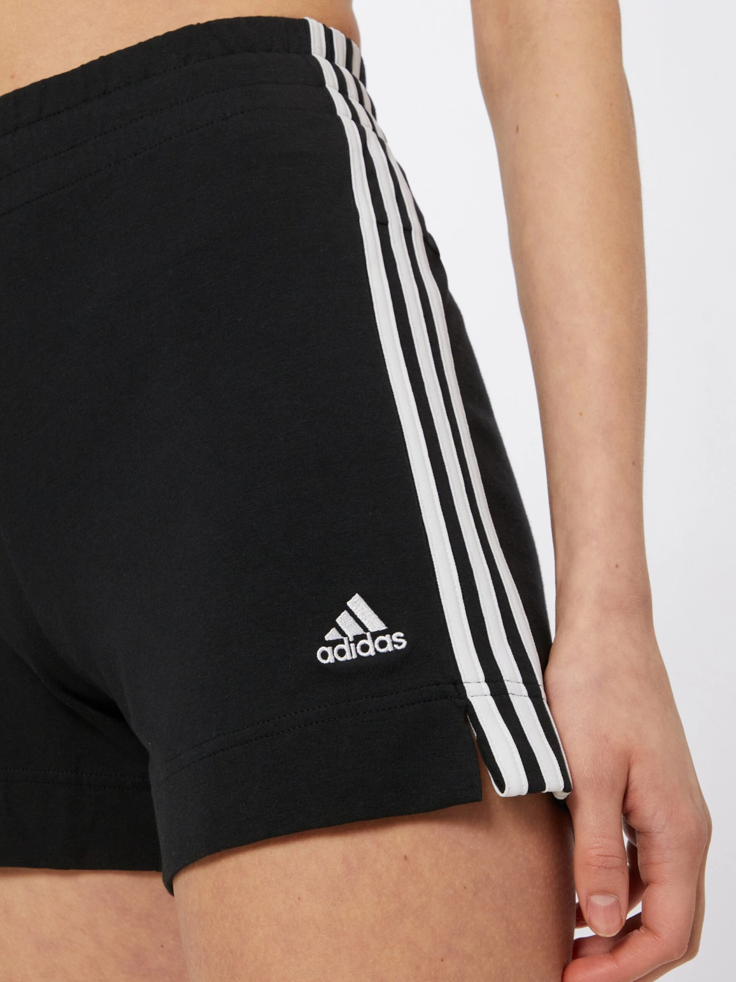 Adidas Sportswear Shorts Regular Sportbroek Dames Zwart 4 Adidas Sportswear Shorts Regular Sportbroek Dames Zwart - Afbeelding 2