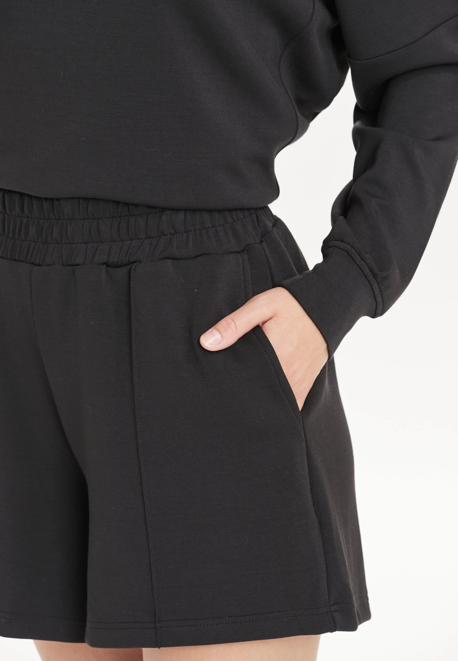 ATHLECIA Shorts Wide Leg Sportbroek Jacey Dames Zwart 8 ATHLECIA Shorts Wide Leg Sportbroek Jacey Dames Zwart - Afbeelding 6